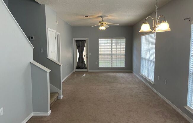 Introducing a Charming Home Retreat Located in the Heart of Pensacola