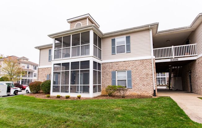 2 beds, 1.5 baths, $1,295, Unit Unit 203