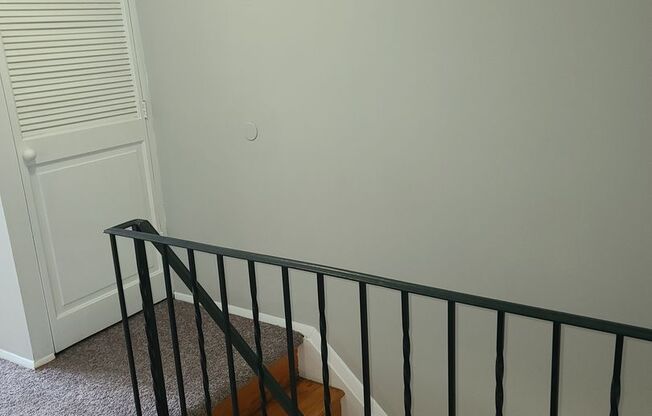 Spacious Four‑Bedroom Home with Large Yard and Easy Commuter Access