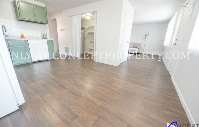 2 beds, 1 bath, 930 sqft, $1,249, Unit 56
