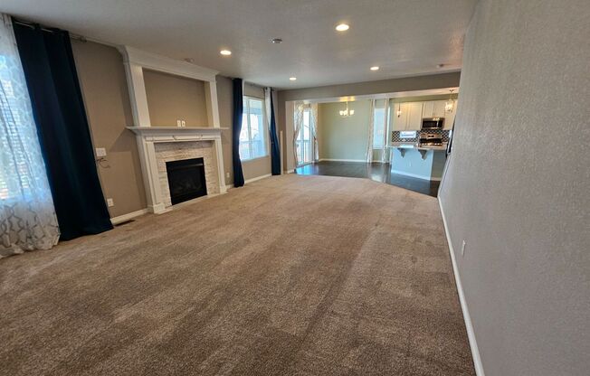 Beautiful 5 Bedroom, 3.5 Bath, 4 Car Garage Home in Meridian Ranch