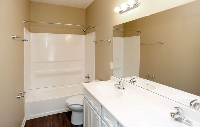 2 beds, 2 baths, $1,199, Unit 30-C