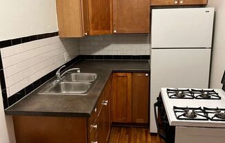 1 bed, 1 bath, 570 sqft, $979, Unit 203