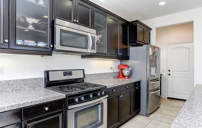 Beautiful 4 Bedroom Home in River Village!