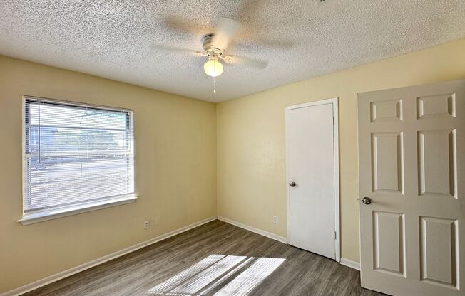 4 beds, 1 bath, $1,400