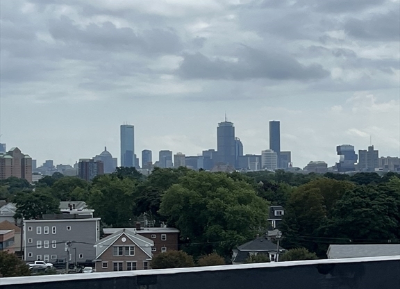 3 beds, 2 baths, 1,000 sqft, $4,800, Unit 401