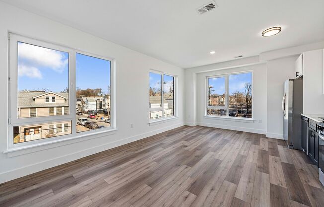 560-572 13th Ave