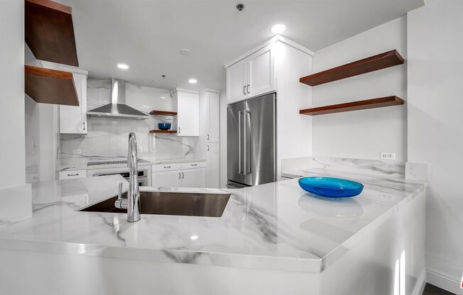 1 bed, 1.5 baths, 962 sqft, $5,000, Unit 809