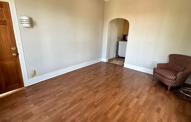306 W 6th Ave