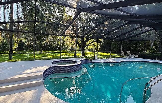 Spacious 4 Bedroom 3 Bath in Southoak