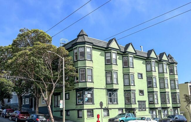 560 Scott Street