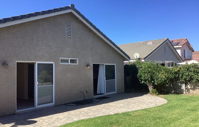 3 beds, 2 baths, $2,895