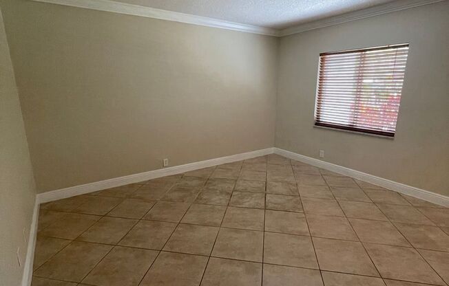 2 BED 1 BATH | BOUTIQUE BLDG | FT. LAUDERDALE