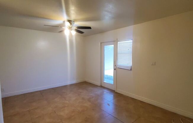 2 beds, 1 bath, 800 sqft, $1,195, Unit 03