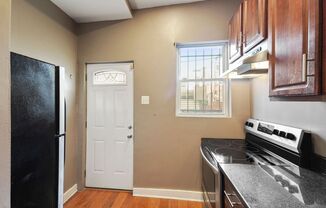 1 Month Free Rent for a Lease Start by 10/15! Bedroom 1 Bathroom Townhouse // H-Street Corridor // Private Parking Included!