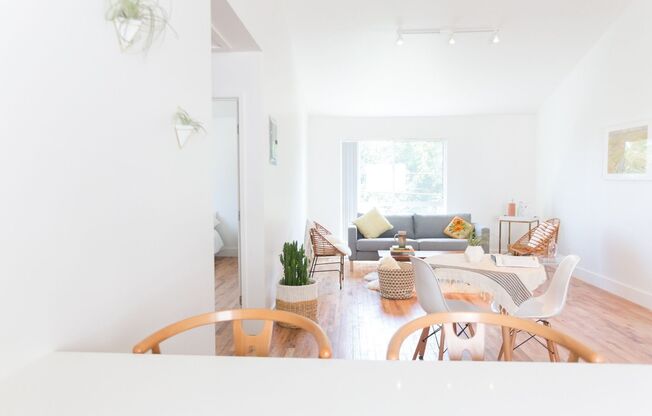 2703 BELLEVUE AVE.