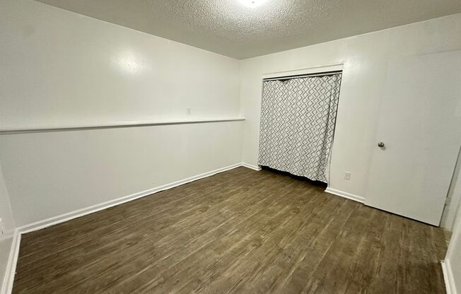 2 beds, 1 bath, $850, Unit Apt #117