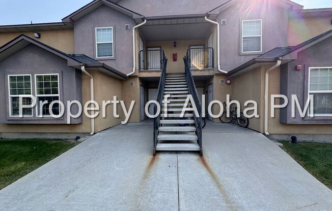 3 beds, 2 baths, 1,162 sqft, $1,576