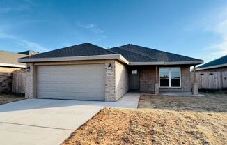 PRE-LEASE! Great 3/2/2 Located in Frenship ISD