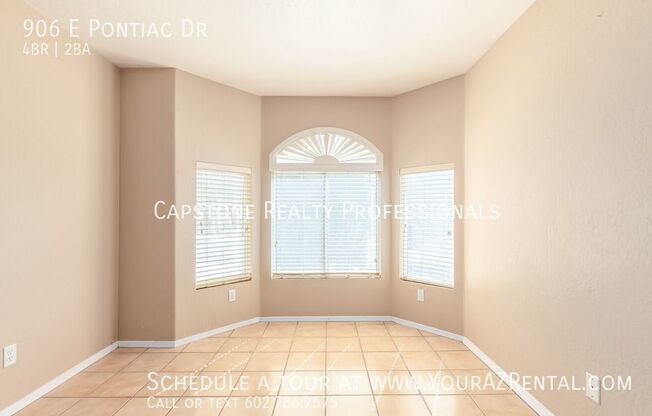 906 E PONTIAC DR