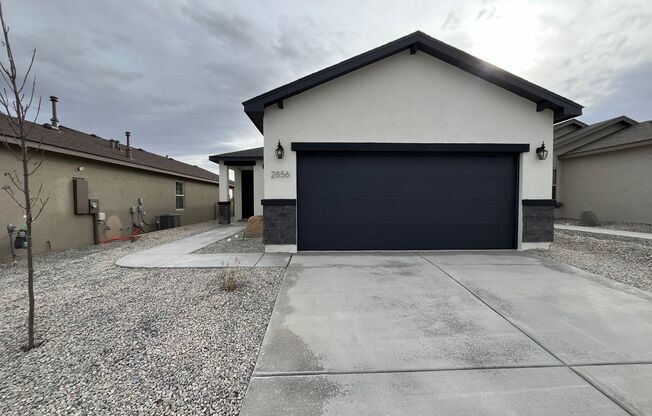 Modern 3 Bedroom 2 Bathroom Home In Rio Rancho!