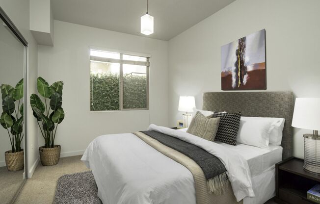 6462 Woodley Ave Residences