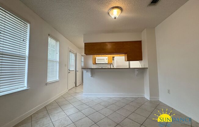 Updated 2 Bedroom Duplex in Central Crestview!