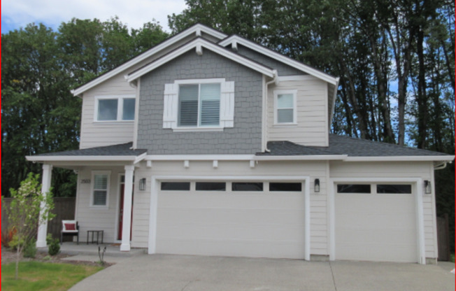 Pet Friendly 4 Bed 3 Bath Modern Home in Ideal Ridgefield Neighborhood!!