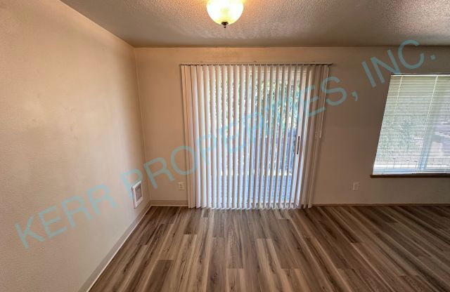 2211 SE 96 DR