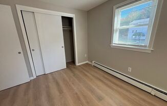 3 beds, 1 bath, $2,600, Unit 3