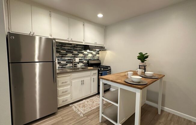 Studio, 1 bath, 500 sqft, $1,550, Unit 306