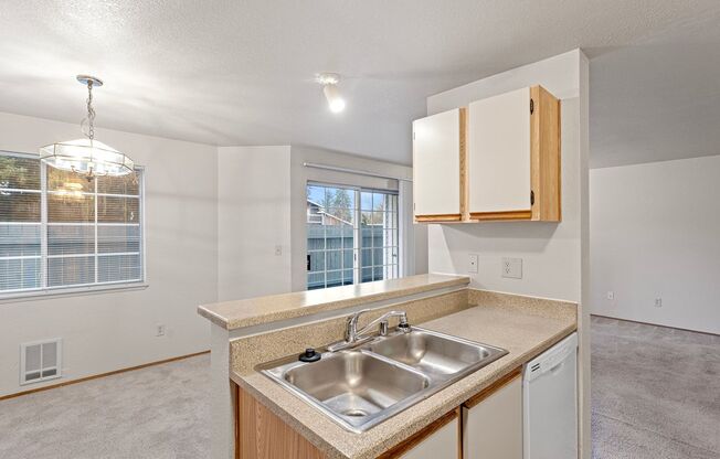 2 beds, 2 baths, 880 sqft, $2,200, Unit A104