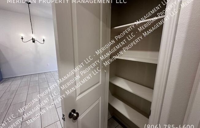 5827 URBANA PL