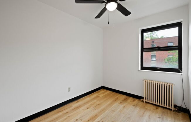 2 beds, 1 bath, 800 sqft, $475, Unit 2117 Brownsville Road - B22