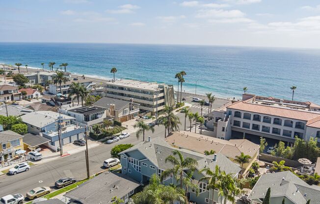 Furnished 2 bedroom in Carlsbad Village, Ocean View 1/2 block to the beach