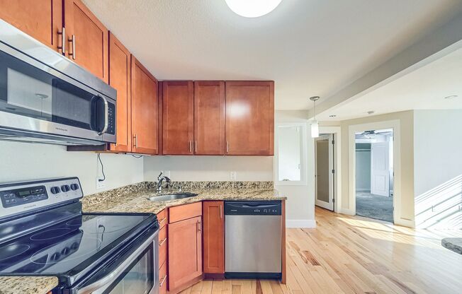 2 beds, 1 bath, $1,890, Unit Unit 208