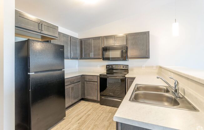 1 bed, 1 bath, 660 sqft, $995, Unit 3601-207