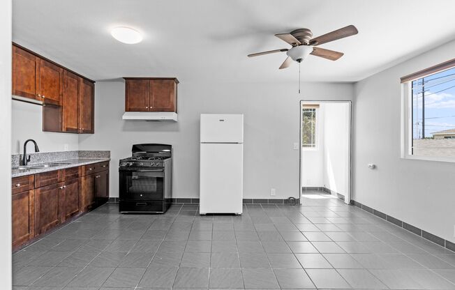 Beautiful 2 Bedroom Home in Downtown Wilmington - Available Now