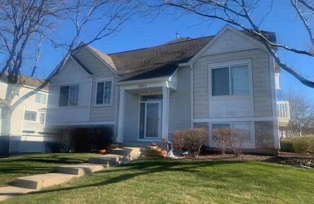 1872 MIDDLEBURY DR