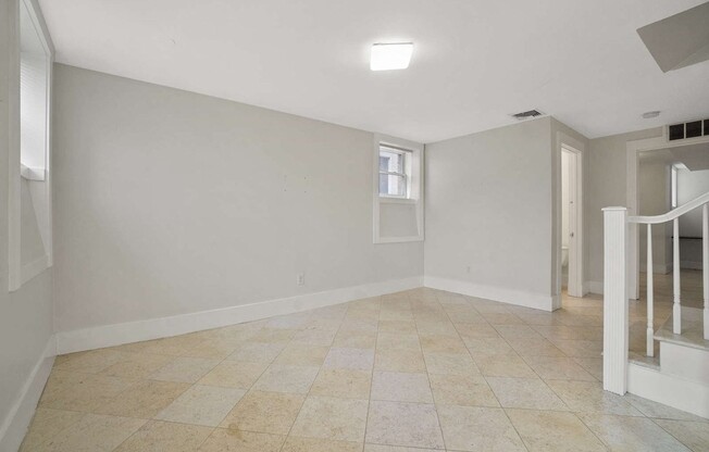 28 BABCOCK ST