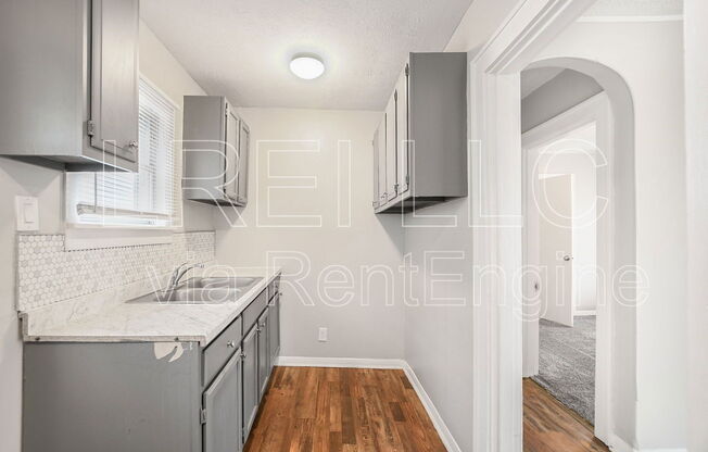 343 N 42 ST