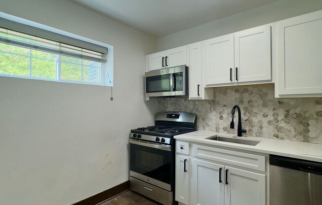 4000 4014 LINKWOOD RD