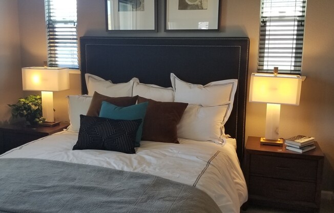 Beautiful end unit 4 bedroom condo in Dublin