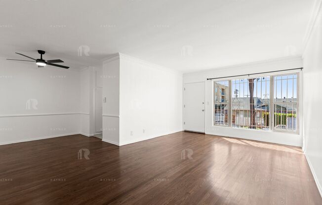 (Arely:B) 502 N. Serrano Avenue / 4667 Maplewood Avenue