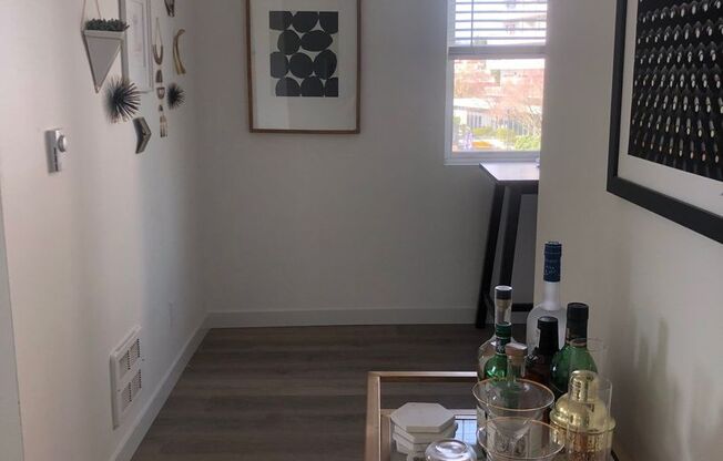 1 bed, 1 bath, 526 sqft, $2,100, Unit 409