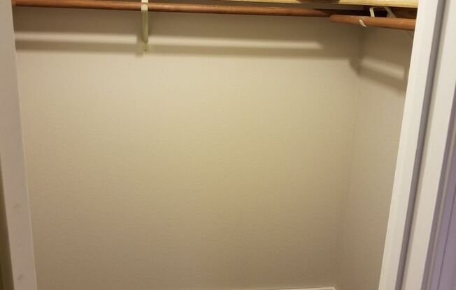 1 bed, 1 bath, 698 sqft, $1,495, Unit B-08