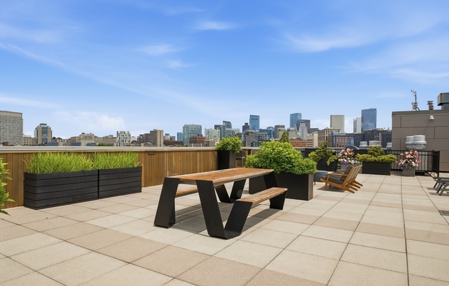 1 bed, 1 bath, 917 sqft, $4,500, Unit 414