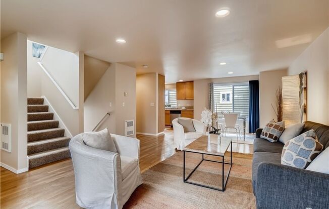 4Bd/3.25Ba Seattle Townhouse