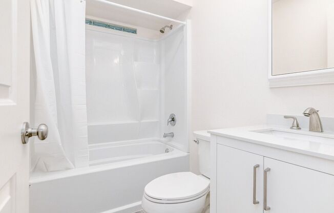 Studio, 1 bath, $1,095, Unit 2201 Henderson Dr #C