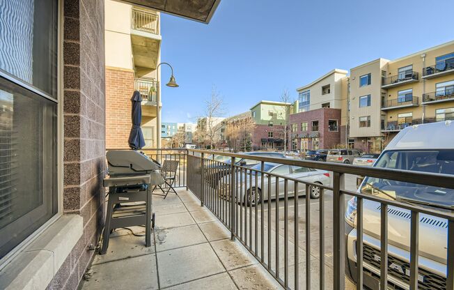 1 bed, 1 bath, $3,300